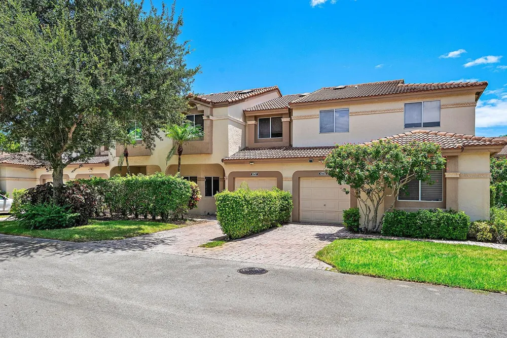 6757 Via Regina Boca Raton, FL 33433