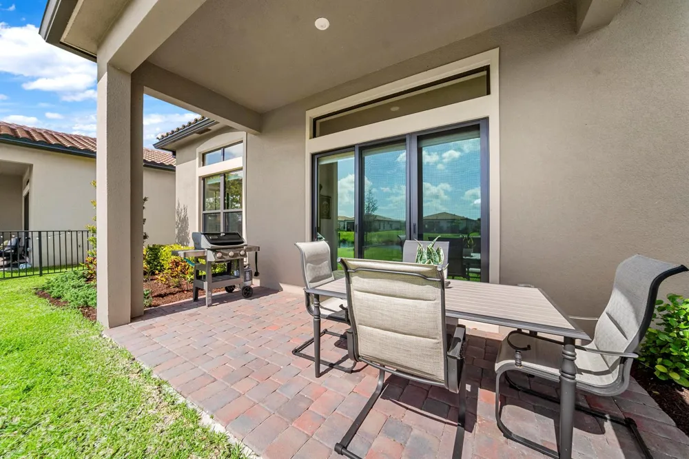 8098 LIBERTY WAY Parkland, FL 33067