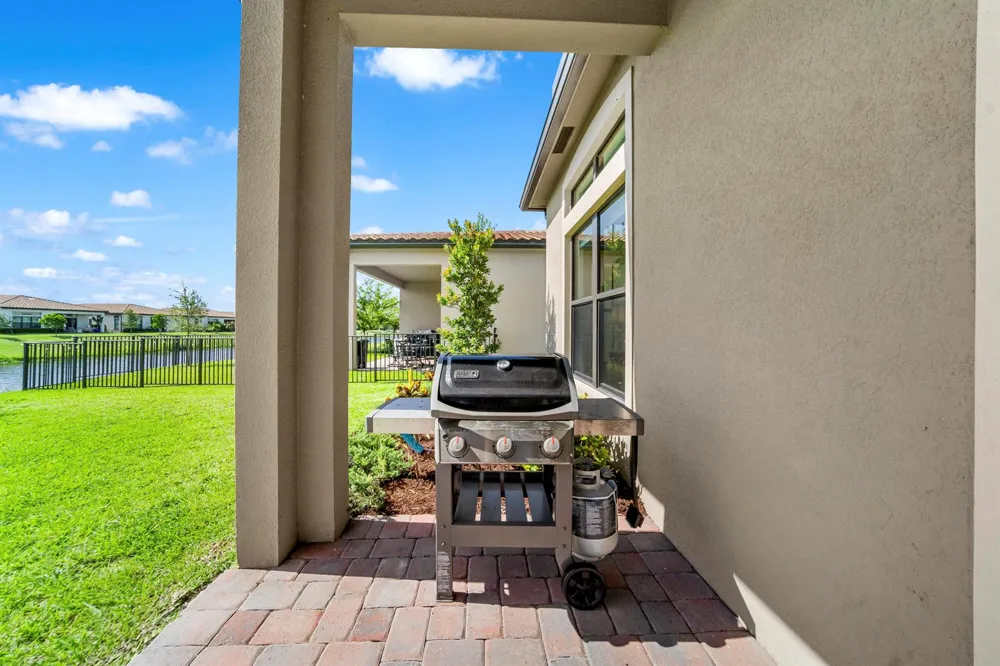 8098 LIBERTY WAY Parkland, FL 33067