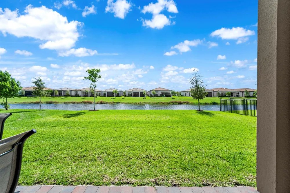 8098 LIBERTY WAY Parkland, FL 33067
