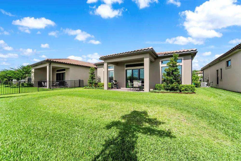 8098 LIBERTY WAY Parkland, FL 33067