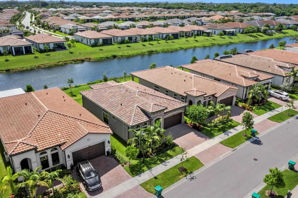 8098 LIBERTY WAY Parkland, FL 33067