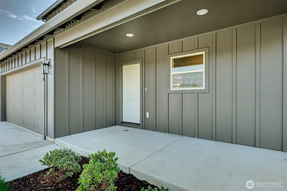 2010 Henderson Way Longview, WA 98632