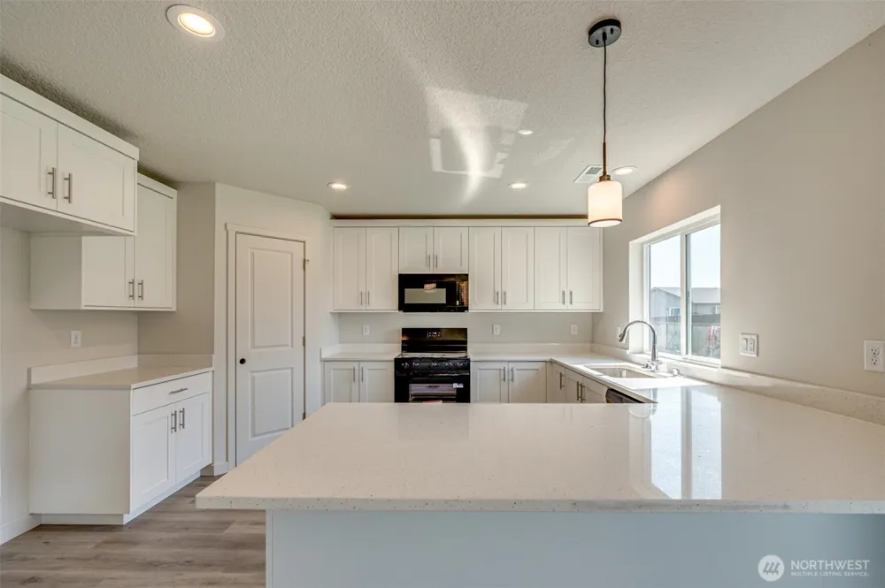 2010 Henderson Way Longview, WA 98632