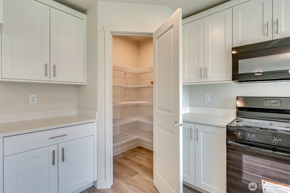 2010 Henderson Way Longview, WA 98632