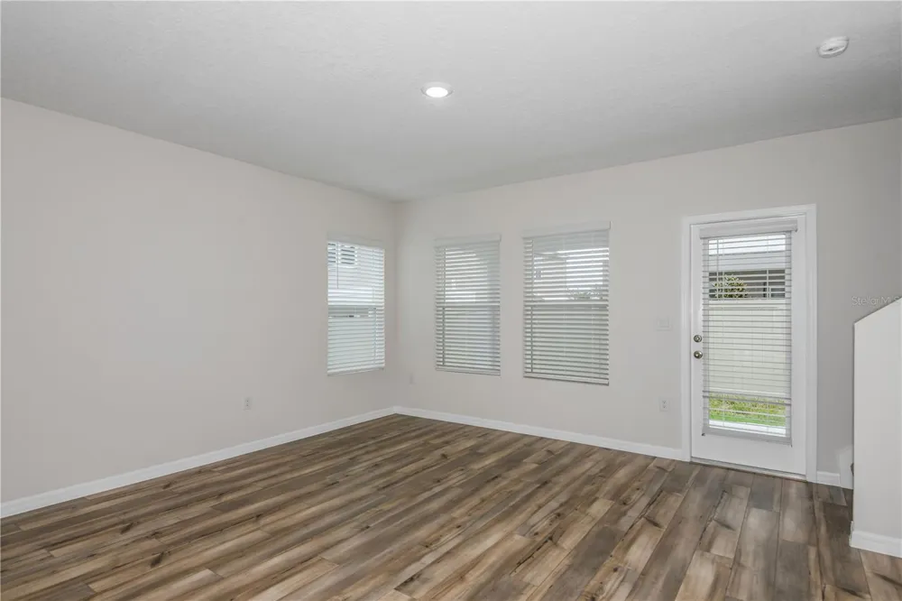 9892 PELICAN COAST DRIVE Dade City, FL 33525