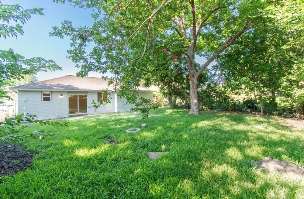 10911 Corona Lane Houston, TX 77072