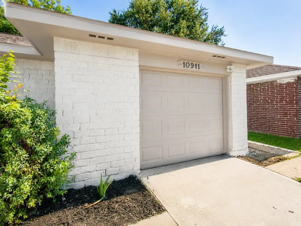10911 Corona Lane Houston, TX 77072