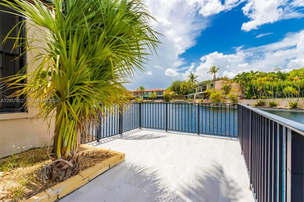 8350 Dundee Ter Miami Lakes, FL 33016