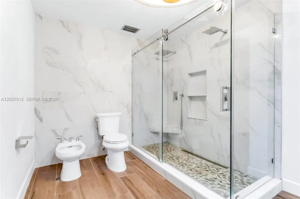 8350 Dundee Ter Miami Lakes, FL 33016