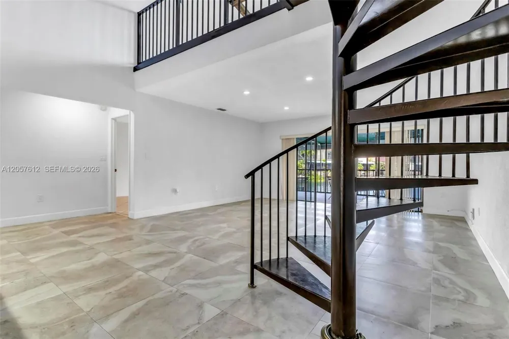 8350 Dundee Ter Miami Lakes, FL 33016