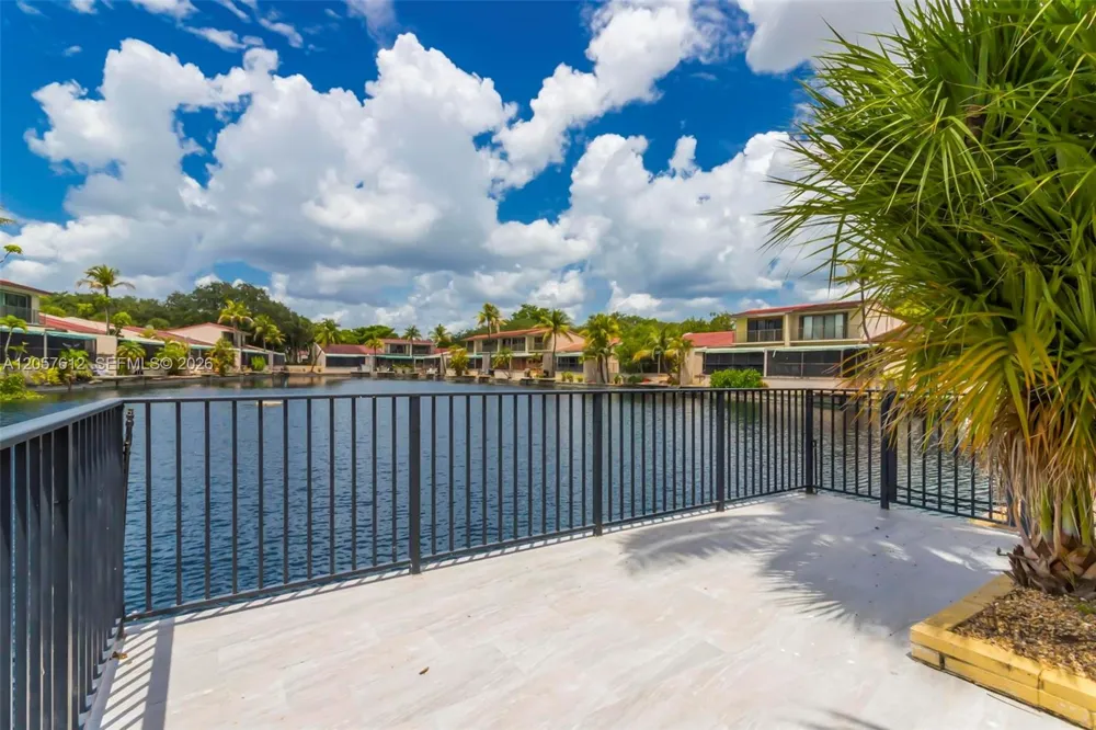 8350 Dundee Ter Miami Lakes, FL 33016