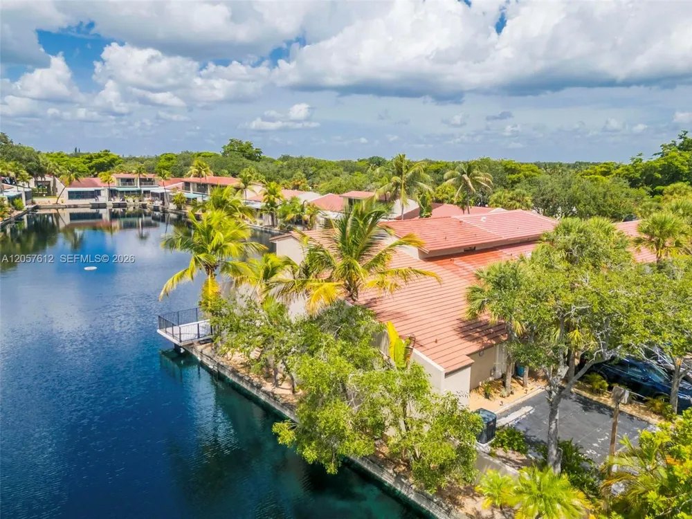 8350 Dundee Ter Miami Lakes, FL 33016