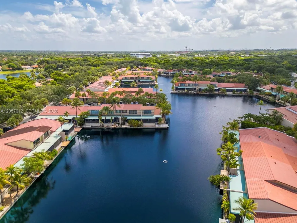 8350 Dundee Ter Miami Lakes, FL 33016
