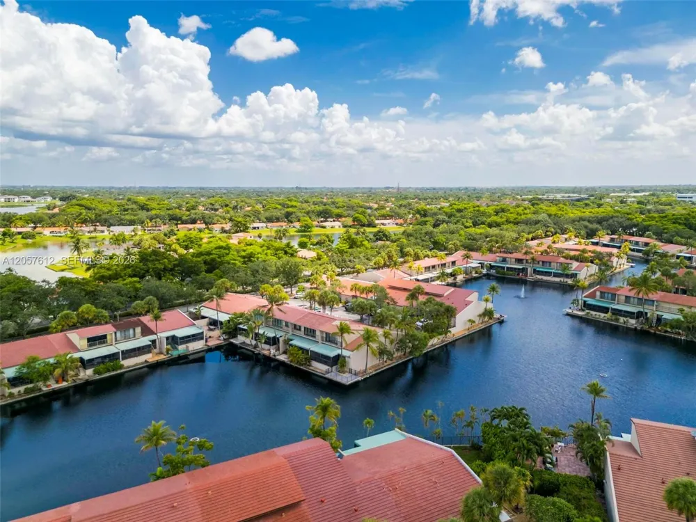 8350 Dundee Ter Miami Lakes, FL 33016
