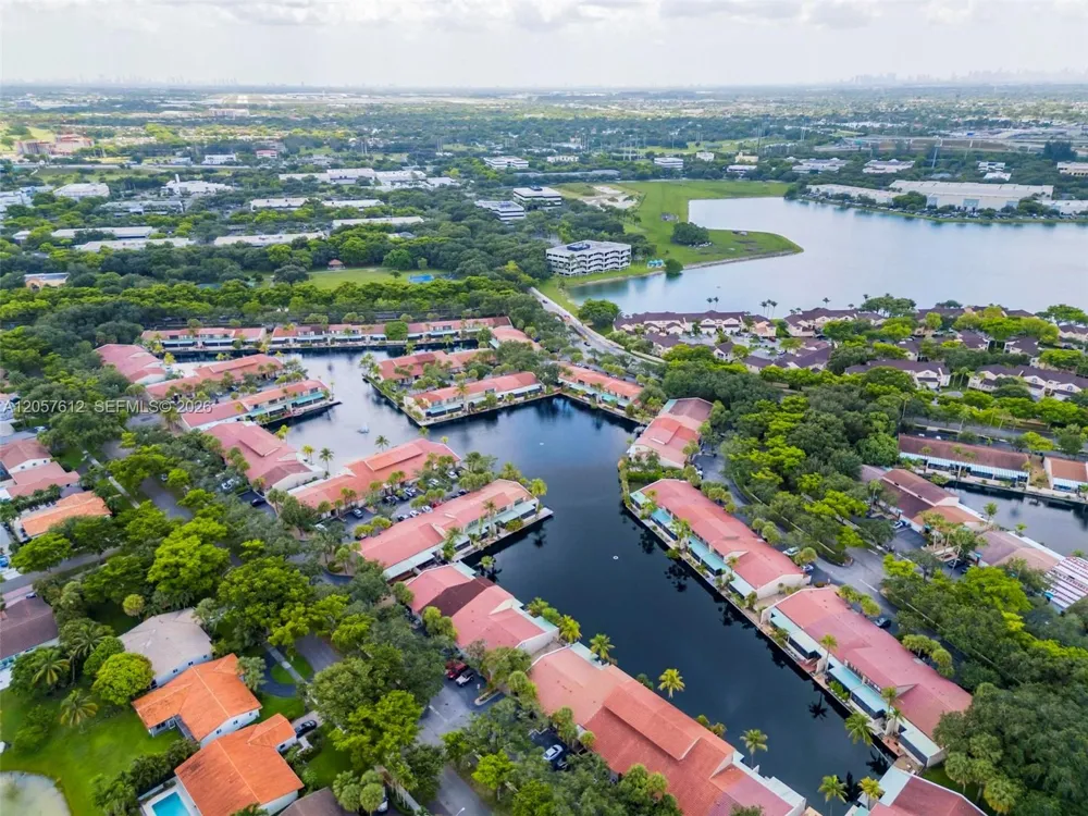 8350 Dundee Ter Miami Lakes, FL 33016