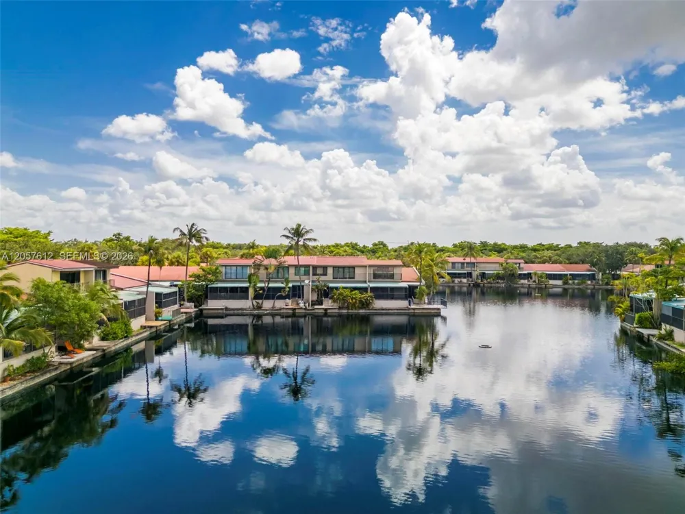 8350 Dundee Ter Miami Lakes, FL 33016