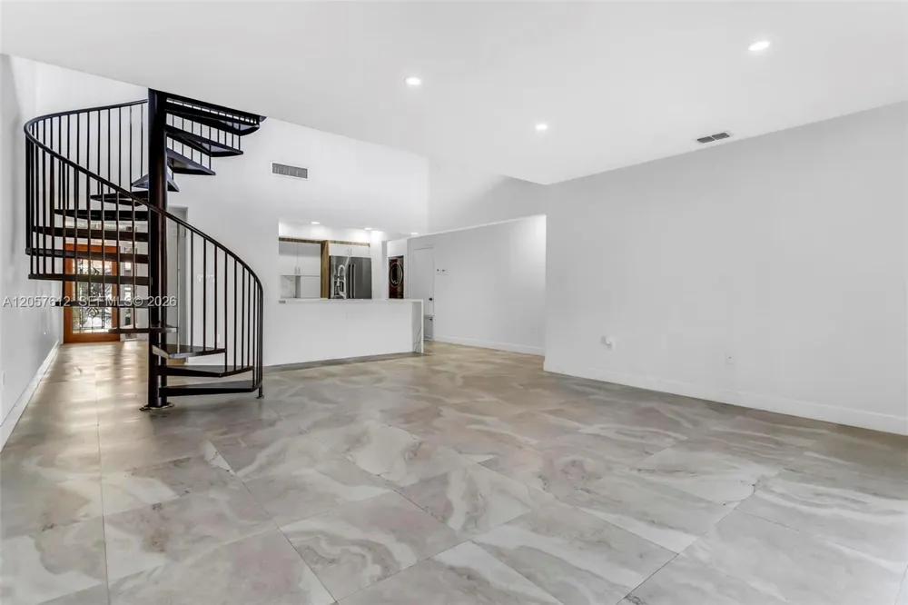 8350 Dundee Ter Miami Lakes, FL 33016
