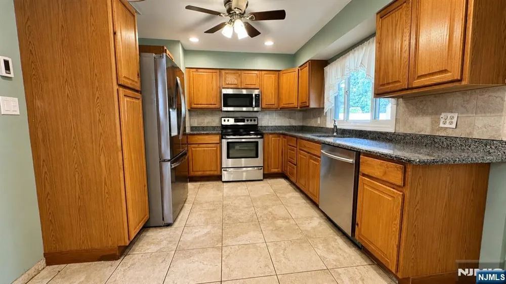 70 Hahn Avenue Rochelle Park, NJ 07662