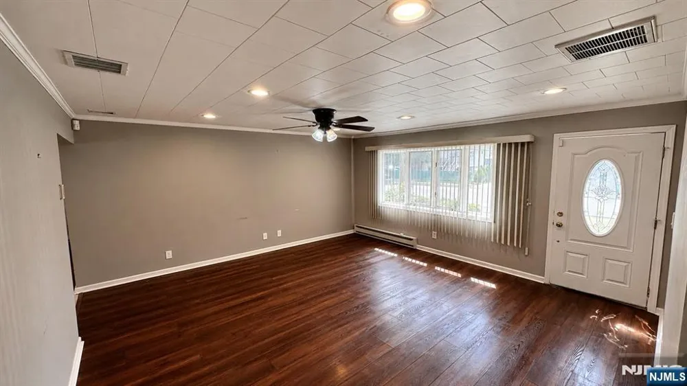 70 Hahn Avenue Rochelle Park, NJ 07662