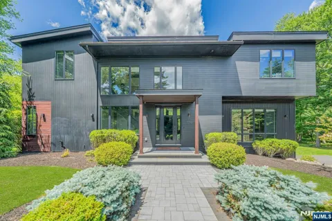176 Edson Terrace