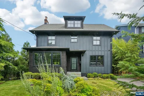 63 Ravine Avenue