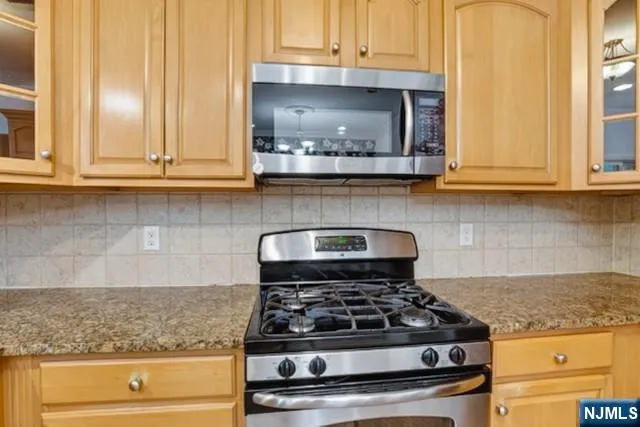 23 Hackensack Avenue Weehawken, NJ 07086