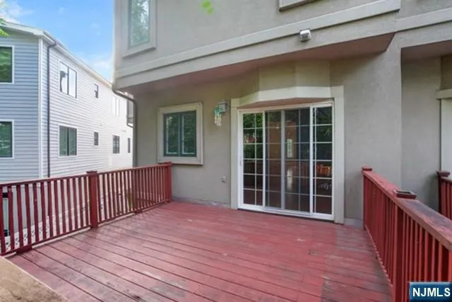 23 Hackensack Avenue Weehawken, NJ 07086
