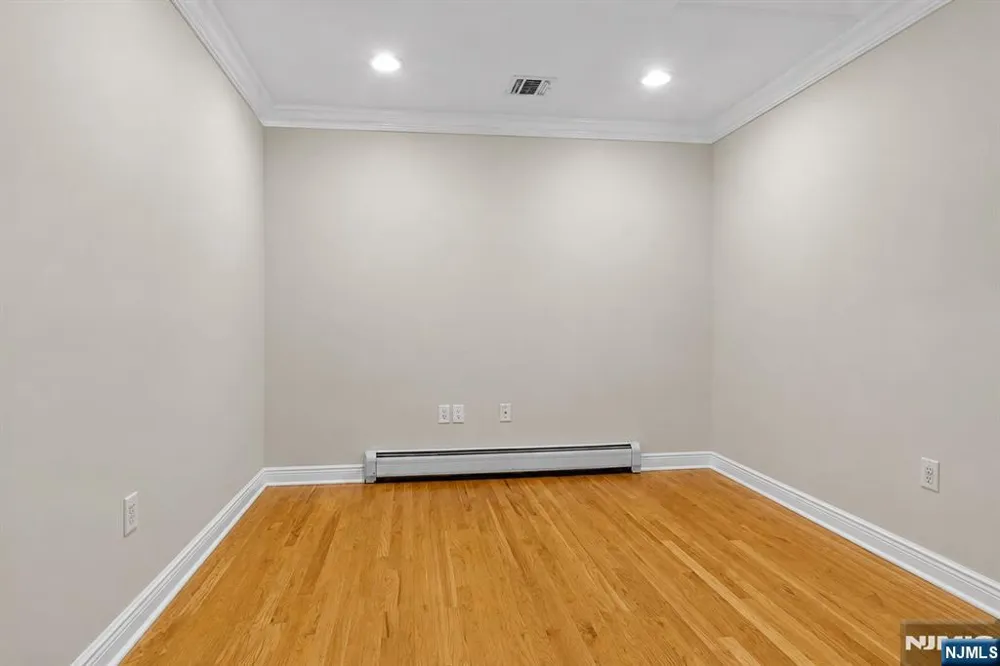 23 Hackensack Avenue Weehawken, NJ 07086