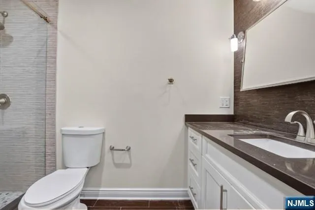 23 Hackensack Avenue Weehawken, NJ 07086