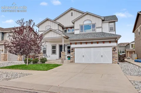 976 Pistol River Way