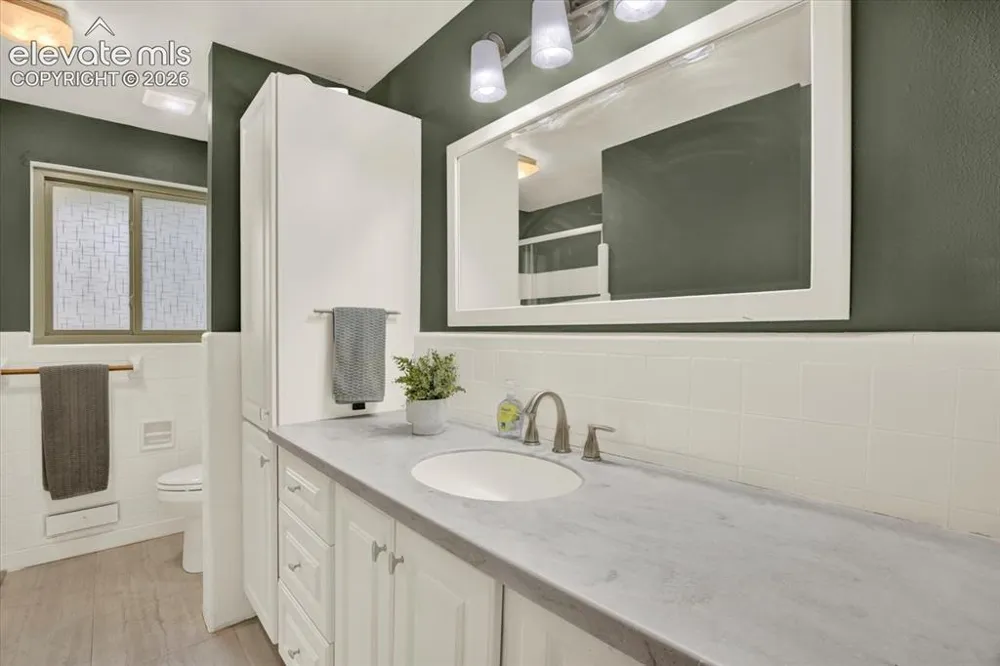 1435 Iowa Avenue Colorado Springs, CO 80909