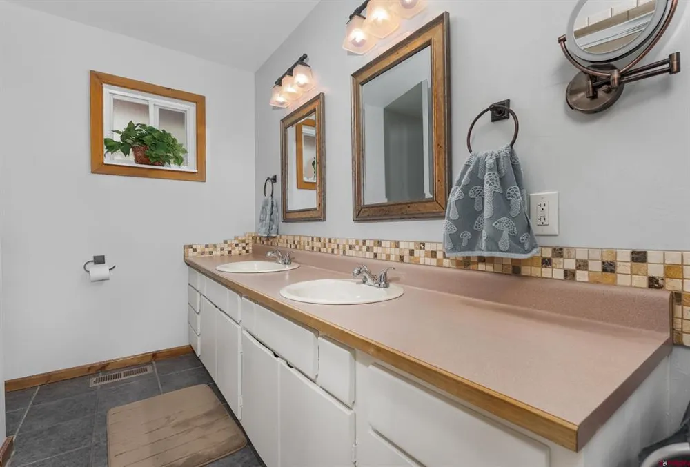 160 Easy Street Bayfield, CO 81122