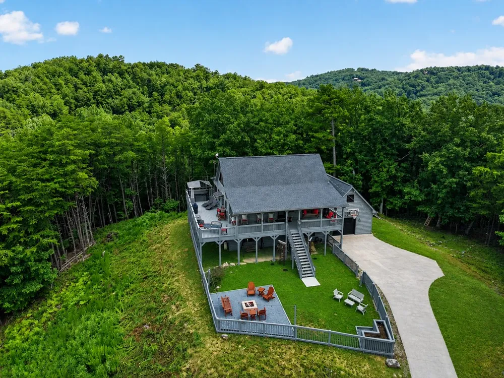 726 Railey Ridge Ranger, GA 30734