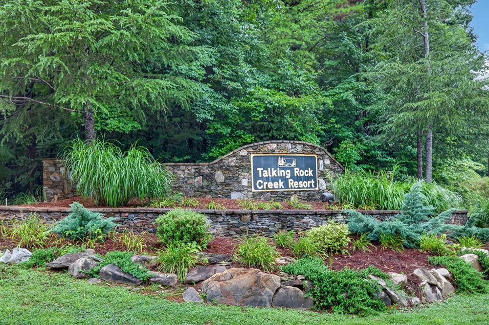 726 Railey Ridge Ranger, GA 30734
