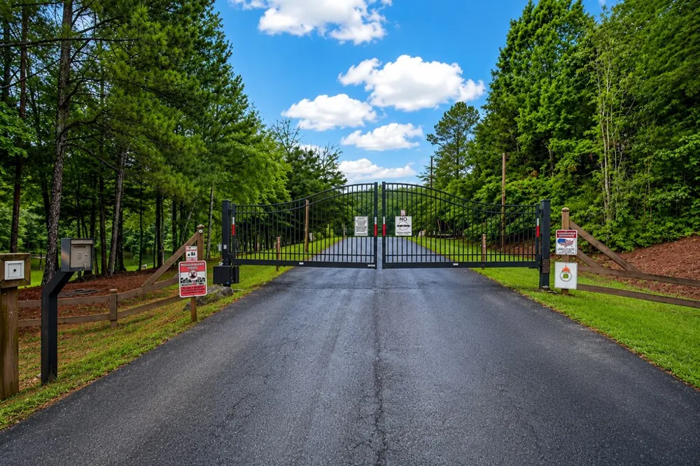 726 Railey Ridge Ranger, GA 30734