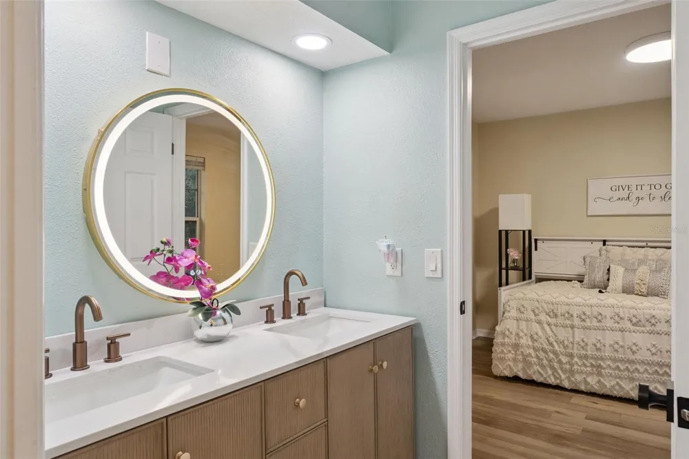 8355 DIAMOND COVE CIRCLE Orlando, FL 32836