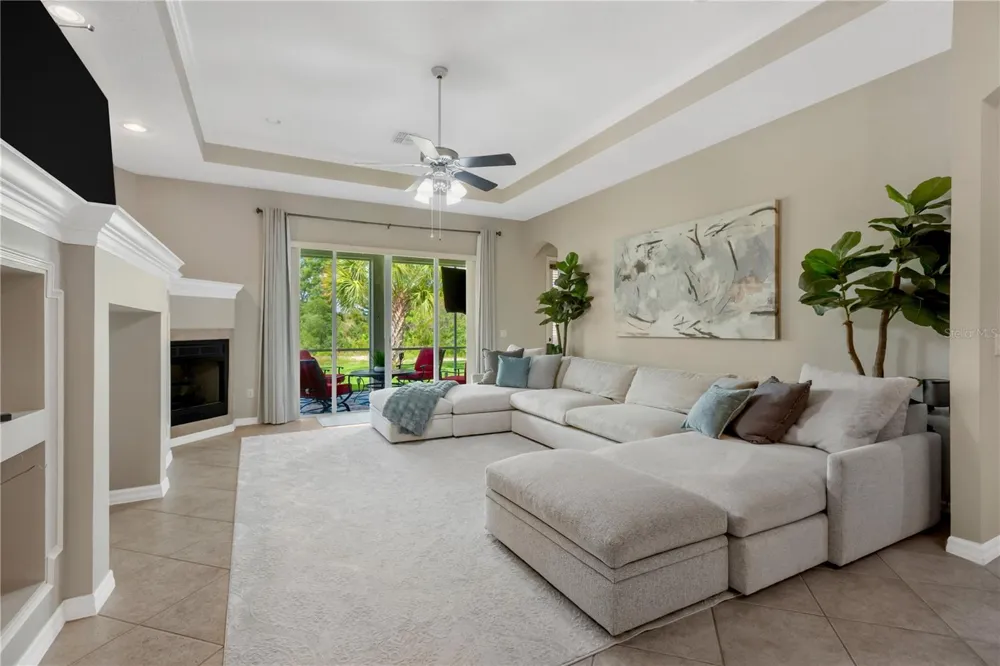 19908 BLUFF OAK BOULEVARD Tampa, FL 33647