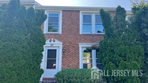 27 Beechwood Court