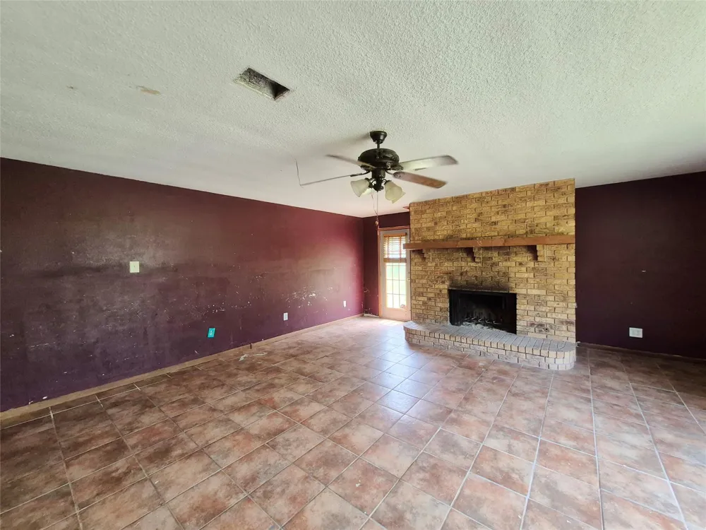4108 County Road 784 Buna, TX 77612