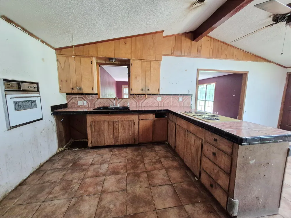 4108 County Road 784 Buna, TX 77612