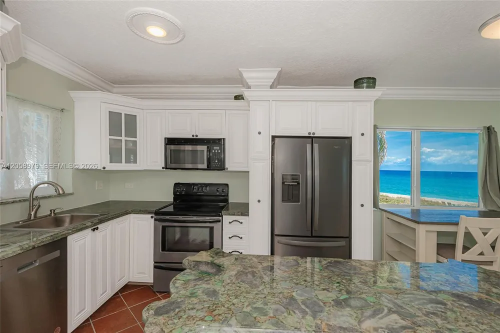 1041 Hillsboro Mile #2 Hillsboro Beach, FL 33062
