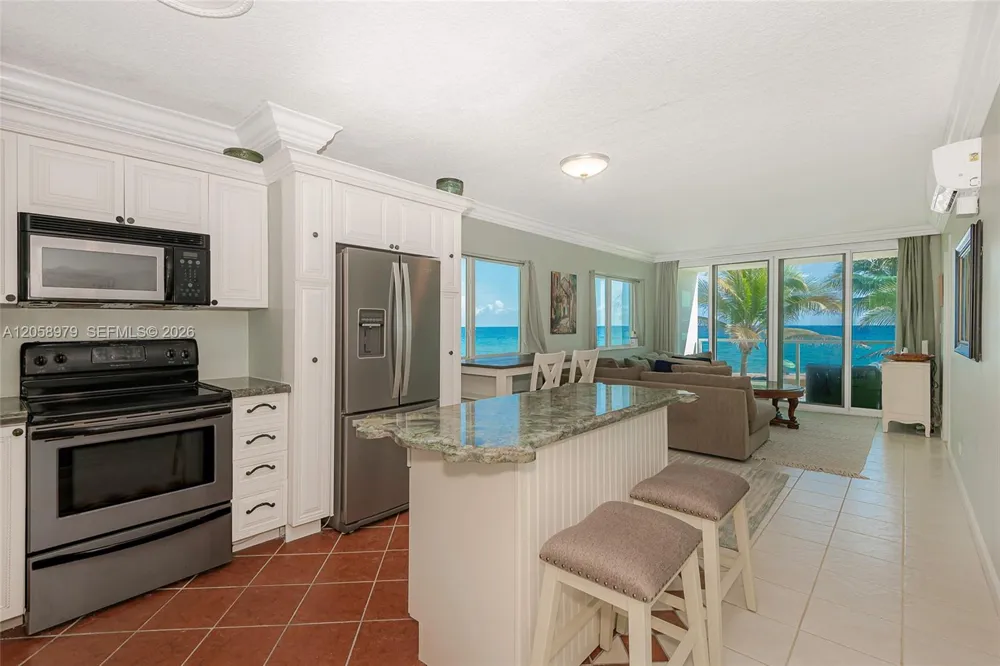 1041 Hillsboro Mile #2 Hillsboro Beach, FL 33062