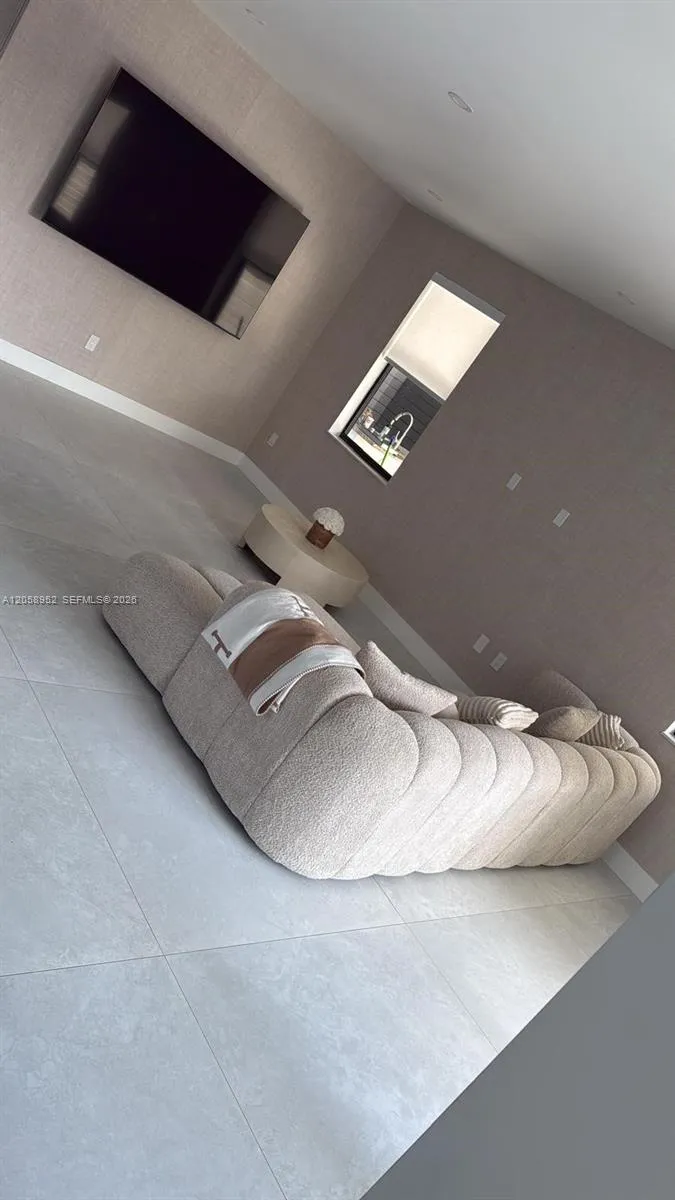 14800 SW 29th Ter Miami, FL 33185