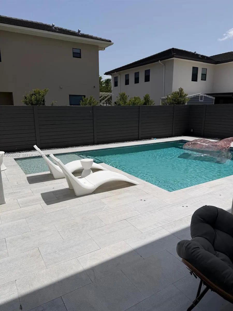 14800 SW 29th Ter Miami, FL 33185