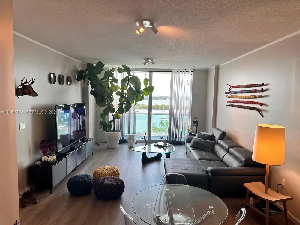 7900 Harbor Island Dr #1219 North Bay Village, FL 33141