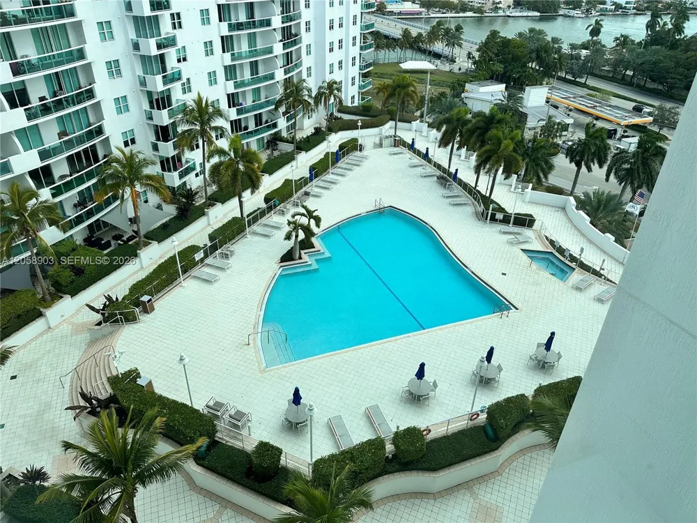 7900 Harbor Island Dr #1219 North Bay Village, FL 33141