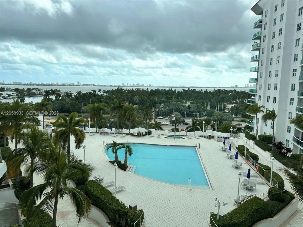 7900 Harbor Island Dr #1219 North Bay Village, FL 33141