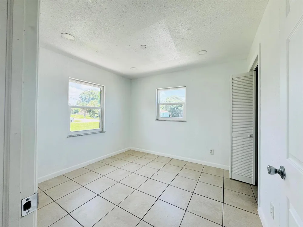 1207 Avenue K #A Fort Pierce, FL 34950
