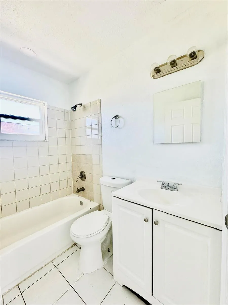 1207 Avenue K #A Fort Pierce, FL 34950